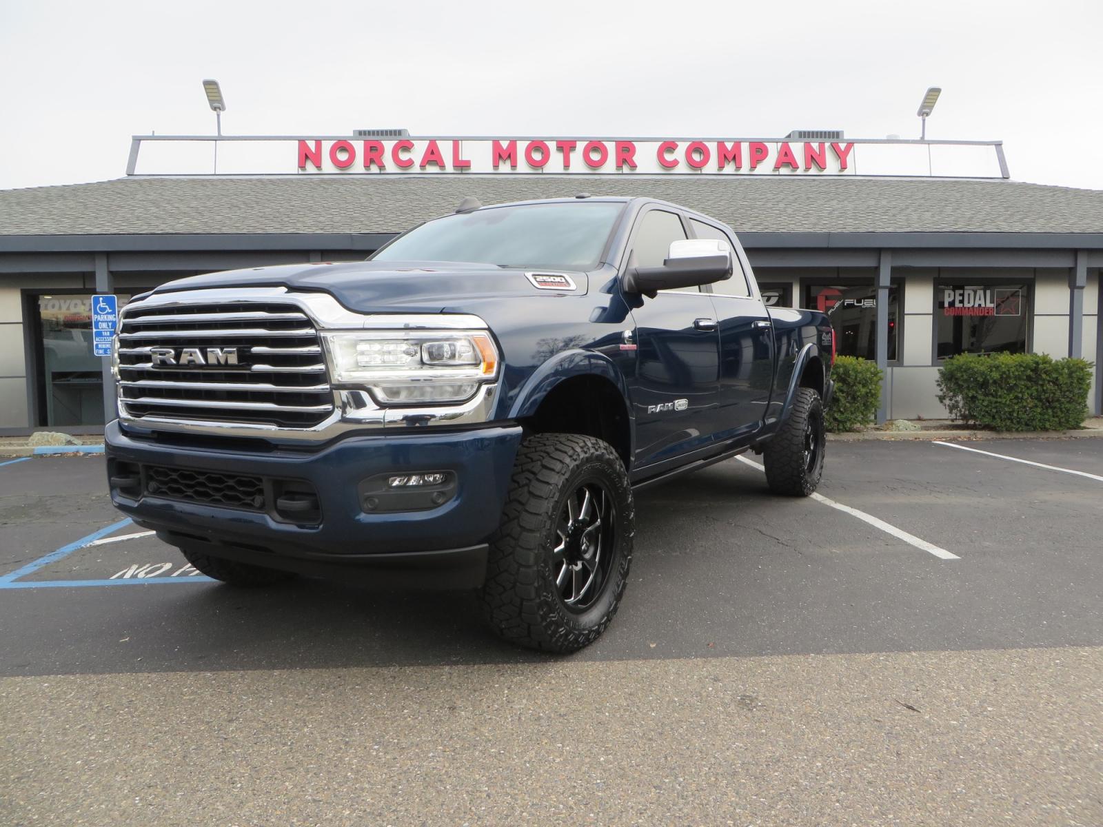 2022 BLUE /BROWN RAM 2500 Limited Longhorn Crew Cab SWB 4WD (3C6UR5GL7NG) with an 6.7L L6 OHV 24V TURBO DIESEL engine, 6A transmission, located at 2630 Grass Valley Highway, Auburn, CA, 95603, (530) 508-5100, 38.937893, -121.095482 - Beautiful Ram Limited Longhorn with a level kit, 20" Fittipaldi wheels, Toyo Open Country RT Trail tires, and a Demco 18K sliding 5th wheel hitch. - Photo #0